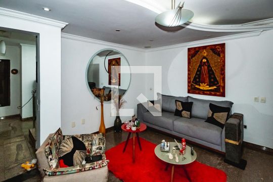 Casa à venda com 4 quartos, 600m² em Santa Terezinha, Belo Horizonte