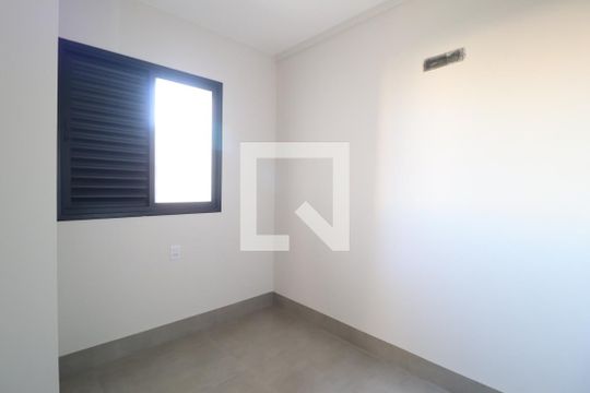 Quarto 1 de apartamento para alugar com 3 quartos, 82m² em Santa Mônica, Uberlândia