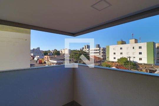 Varanda de apartamento para alugar com 3 quartos, 82m² em Santa Mônica, Uberlândia