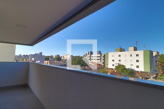 Varanda de apartamento para alugar com 3 quartos, 82m² em Santa Mônica, Uberlândia
