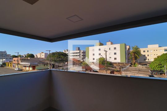 Varanda de apartamento para alugar com 3 quartos, 82m² em Santa Mônica, Uberlândia