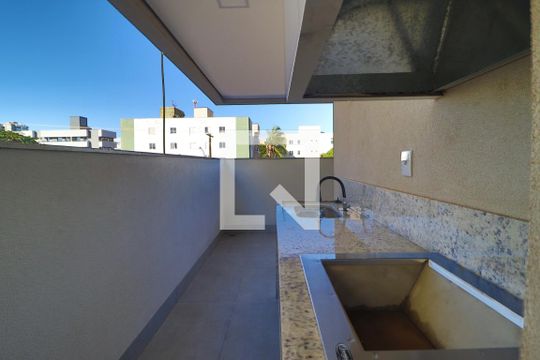 Varanda - Churrasqueira de apartamento para alugar com 3 quartos, 82m² em Santa Mônica, Uberlândia