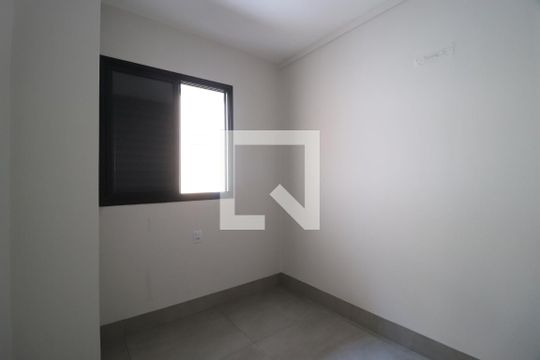 Quarto 1 de apartamento para alugar com 3 quartos, 82m² em Santa Mônica, Uberlândia