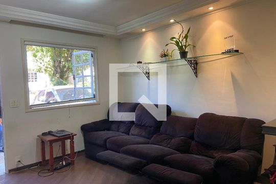 Sala de casa de condomínio para alugar com 3 quartos, 156m² em Jardim Rosa Maria, São Paulo