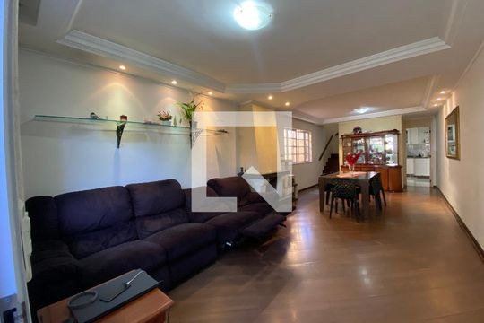 Sala de casa de condomínio para alugar com 3 quartos, 156m² em Jardim Rosa Maria, São Paulo
