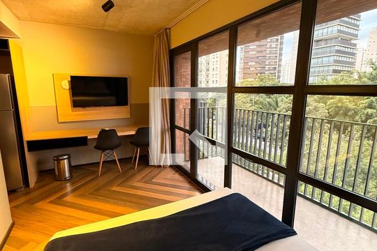 Sala/Quarto de apartamento à venda com 1 quarto, 28m² em Itaim Bibi, São Paulo