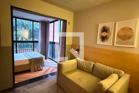 Sala/Quarto de apartamento à venda com 1 quarto, 28m² em Itaim Bibi, São Paulo
