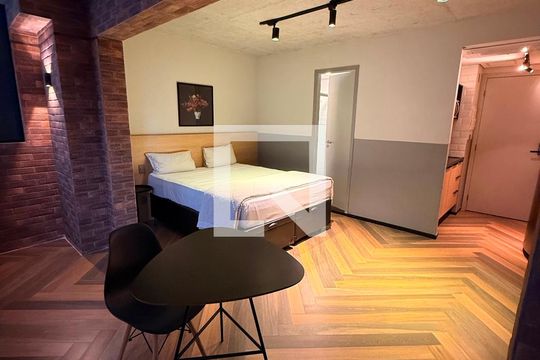 Sala/Quarto de apartamento à venda com 1 quarto, 28m² em Itaim Bibi, São Paulo