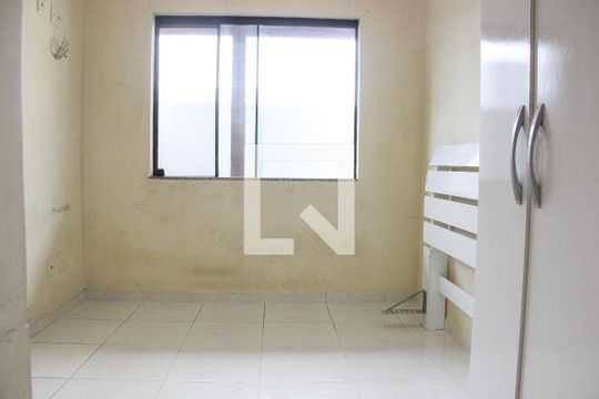 Quarto de apartamento para alugar com 1 quarto, 40m² em Jardim Excelcior, Cabo Frio