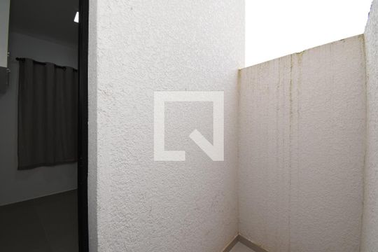 Área externa de kitnet/studio para alugar com 1 quarto, 26m² em Cajuru, Curitiba