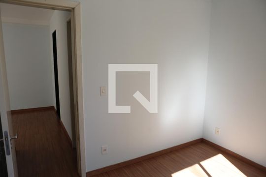 Quarto 1 de apartamento para alugar com 2 quartos, 47m² em Camargos, Belo Horizonte