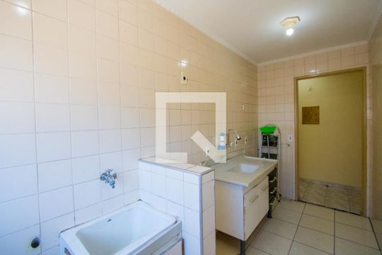 Cozinha/Área de serviço de apartamento à venda com 2 quartos, 50m² em Cidade São Jorge, Santo André