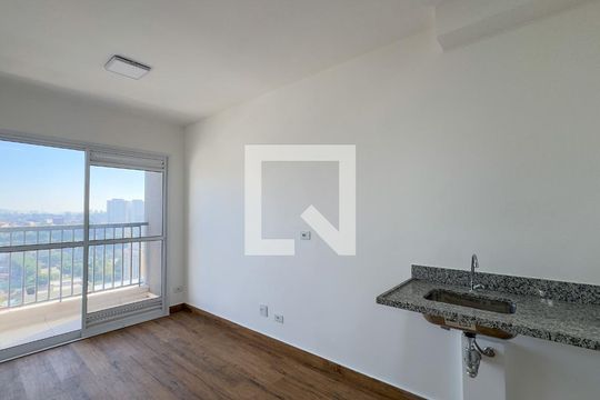 Sala, Cozinha e Área de Serviço de apartamento para alugar com 2 quartos, 42m² em Vila das Belezas, São Paulo
