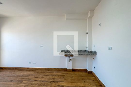 Sala, Cozinha e Área de Serviço de apartamento para alugar com 2 quartos, 42m² em Vila das Belezas, São Paulo
