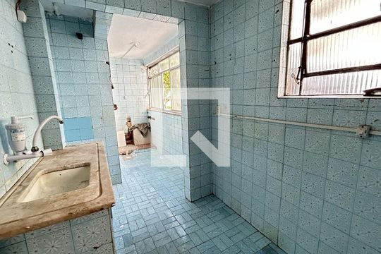 Cozinha de apartamento à venda com 2 quartos, 63m² em Inhaúma, Rio de Janeiro