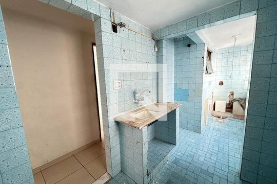 Cozinha de apartamento à venda com 2 quartos, 63m² em Inhaúma, Rio de Janeiro