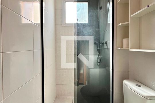 Banheiro de apartamento para alugar com 2 quartos, 43m² em Fundacao da Casa Popular, Campinas
