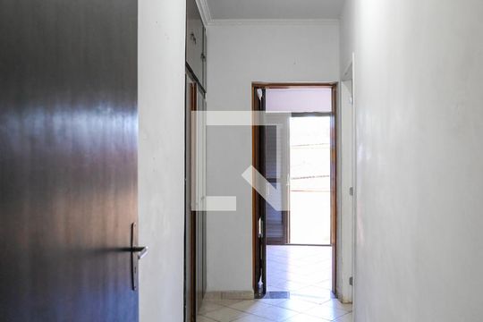 Corredor de casa para alugar com 2 quartos, 100m² em Vila Moraes, São Paulo