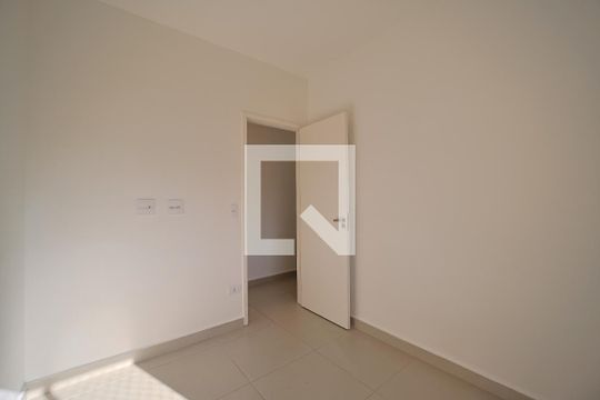 Quarto 1 de apartamento para alugar com 2 quartos, 45m² em Vila Guilhermina, São Paulo