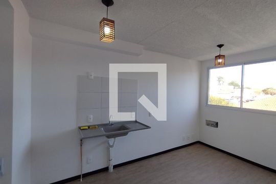 Sala/Cozinha de apartamento para alugar com 1 quarto, 28m² em Vila Moraes, São Paulo