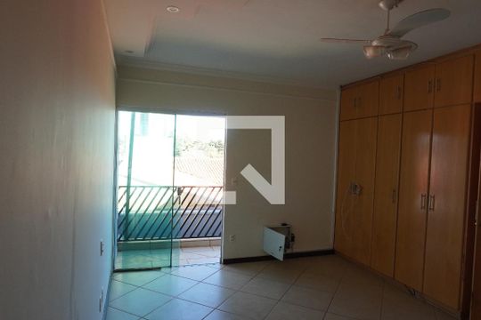Suíte 1 de casa para alugar com 4 quartos, 232m² em Jardim Acapulco, São Carlos