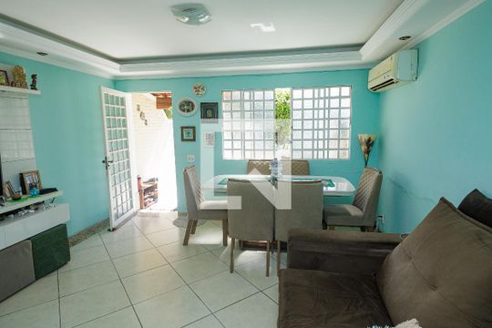 Casa de Condomínio à venda com 4 quartos, 180m² em Campo Grande, Rio de Janeiro