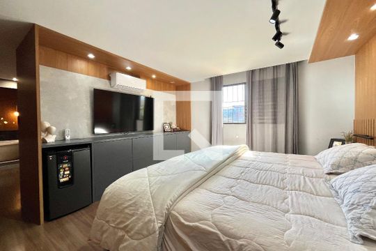 Suite 1 de casa à venda com 3 quartos, 500m² em Jabaquara, São Paulo