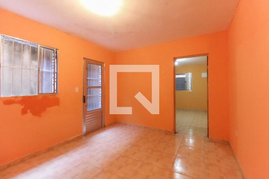 Sala de casa para alugar com 2 quartos, 85m² em Parque Guaianazes, São Paulo