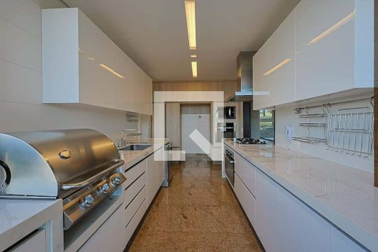 Cozinha de apartamento para alugar com 3 quartos, 245m² em Vale do Sereno, Nova Lima