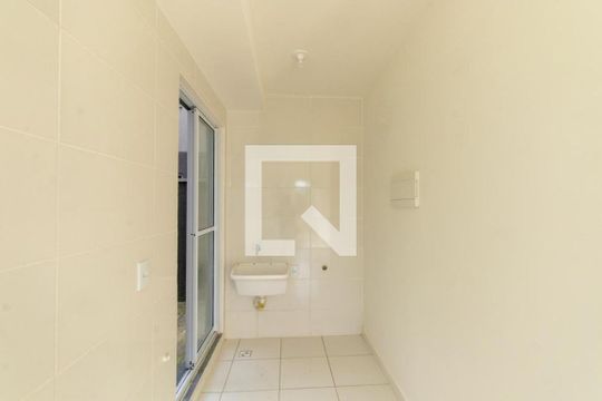 Sala/Cozinha de apartamento para alugar com 2 quartos, 44m² em Lamenha Grande, Curitiba
