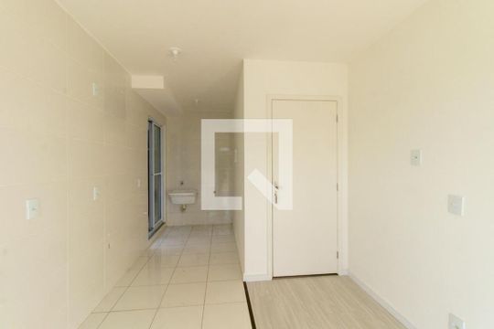 Sala/Cozinha de apartamento para alugar com 2 quartos, 44m² em Lamenha Grande, Curitiba