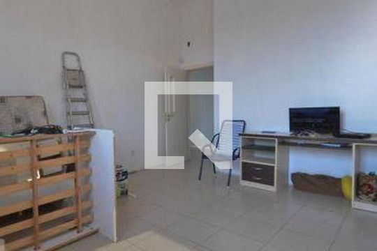Sala de casa para alugar com 11 quartos, 700m² em Santa Tereza, Porto Alegre