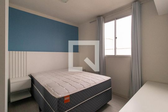 Quarto 1 de apartamento para alugar com 2 quartos, 48m² em Pinheirinho, Curitiba