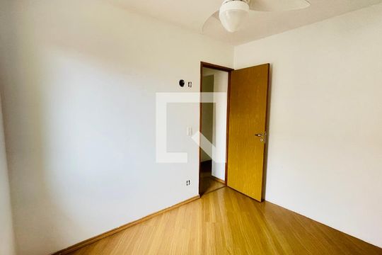 Quarto 2 de casa de condomínio para alugar com 3 quartos, 91m² em Jardim Isis, Cotia