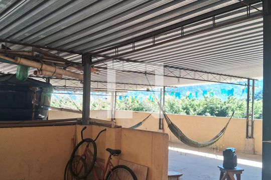 Área externa de kitnet/studio para alugar com 1 quarto, 25m² em Vargem Grande, Rio de Janeiro