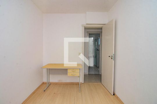 Quarto 1 de apartamento à venda com 3 quartos, 69m² em Vila Ipiranga, Porto Alegre