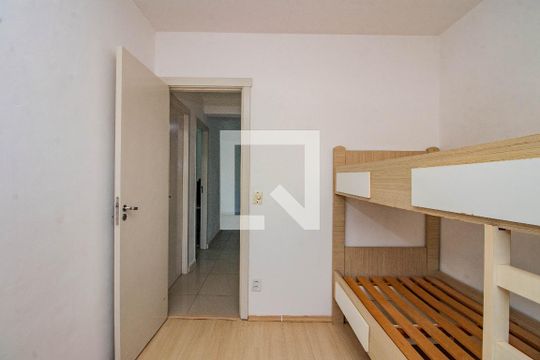 Quarto 2 de apartamento à venda com 3 quartos, 69m² em Vila Ipiranga, Porto Alegre