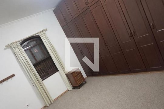 Quarto de casa de condomínio para alugar com 2 quartos, 240m² em Centro, Ribeirão Pires