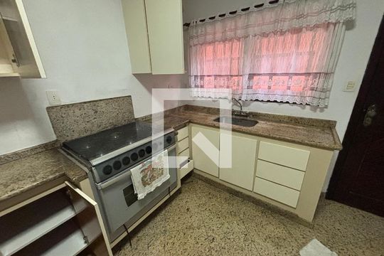Cozinha de casa para alugar com 2 quartos, 240m² em Centro, Ribeirão Pires
