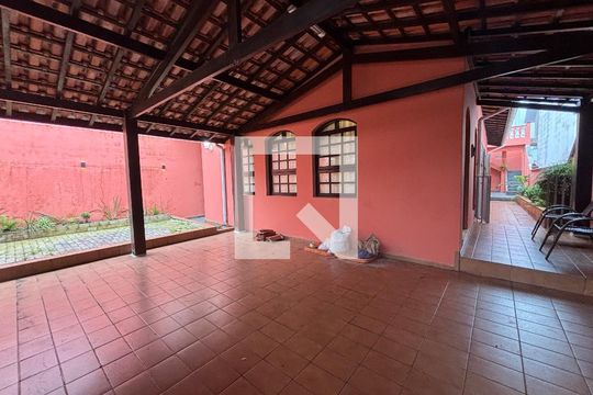 Garagem de casa para alugar com 2 quartos, 240m² em Centro, Ribeirão Pires