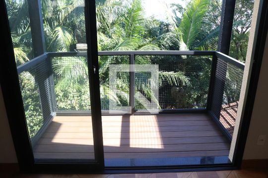 Sala de casa à venda com 3 quartos, 218m² em Vila Romana, São Paulo