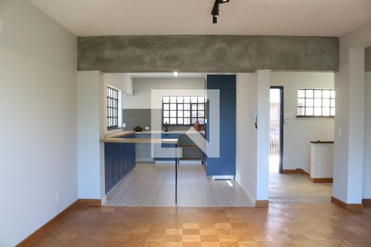 Sala de casa à venda com 3 quartos, 218m² em Vila Romana, São Paulo