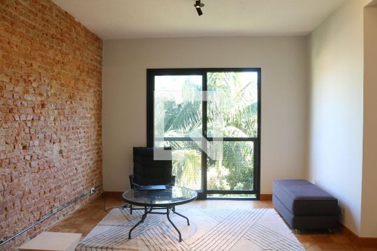 Sala de casa à venda com 3 quartos, 218m² em Vila Romana, São Paulo