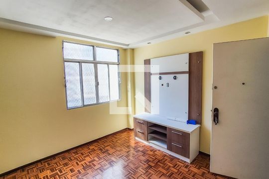 Sala de apartamento à venda com 3 quartos, 65m² em Irajá, Rio de Janeiro