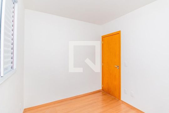 Quarto 2 de apartamento para alugar com 2 quartos, 44m² em Jardim Itu, Porto Alegre