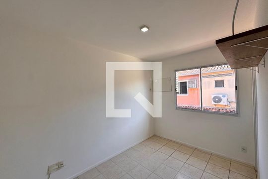 Suíte de apartamento para alugar com 3 quartos, 90m² em Vargem Grande, Rio de Janeiro
