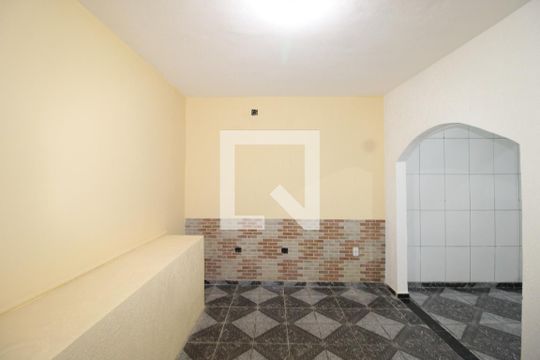 Casa para alugar com 2 quartos, 120m² em Conjunto Habitacional Santa Etelvina Ii, São Paulo