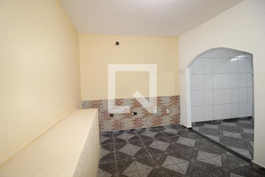Sala de casa para alugar com 1 quarto, 120m² em Conjunto Habitacional Santa Etelvina Ii, São Paulo