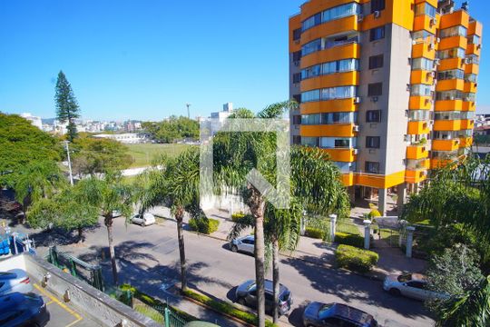 Sala - Vista de apartamento para alugar com 3 quartos, 90m² em Santa Cecília, Porto Alegre