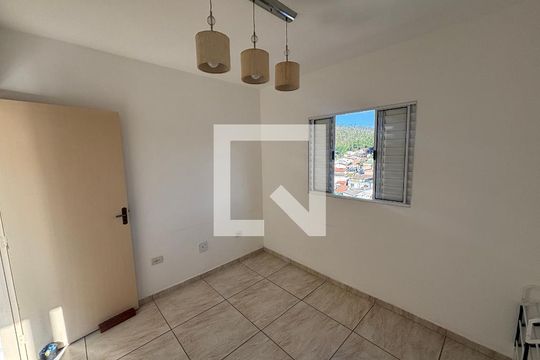 Quarto 1 de apartamento para alugar com 2 quartos, 48m² em Colônia, Ribeirão Pires